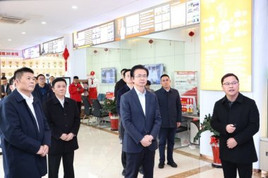 ������ί��ί���ຼ�^(q��)ί��(sh��)ӛ���f���L�{(di��o)�к����|����W(xu��)У